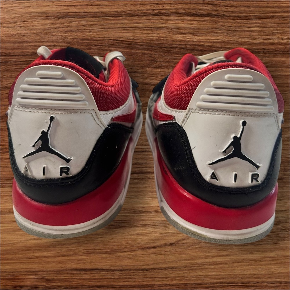 Nike Air Jordan 3 Retro Fire Red Sneakers Basketball Shoes Size 7Y - Picture 4 of 7